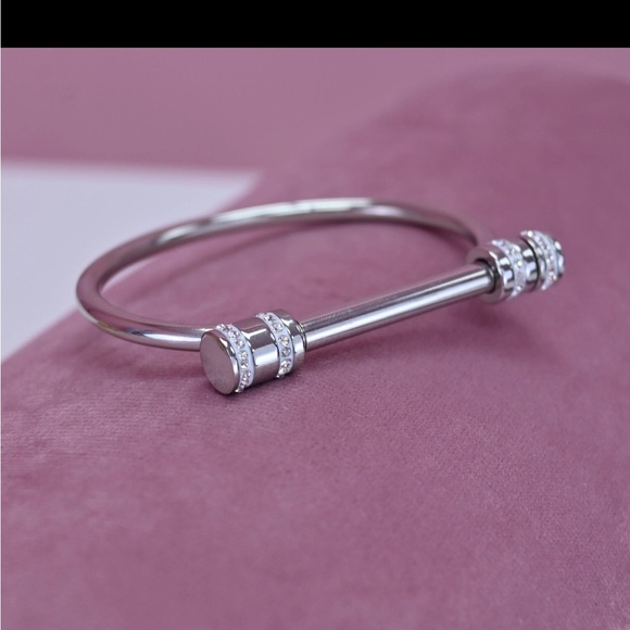 14k GOLD PLATED STAINLESS STEELE SCREW BANGLE BRACELET WITH RHINESTONES - Picture 2 of 7